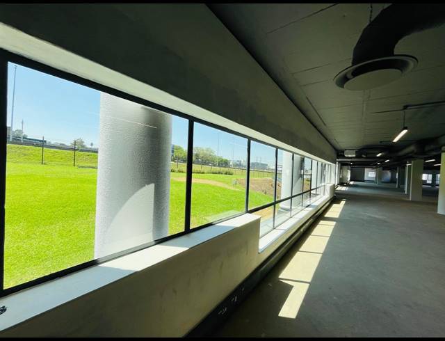 2,200M² OFFICE TO LET IN VORNA VALLEY